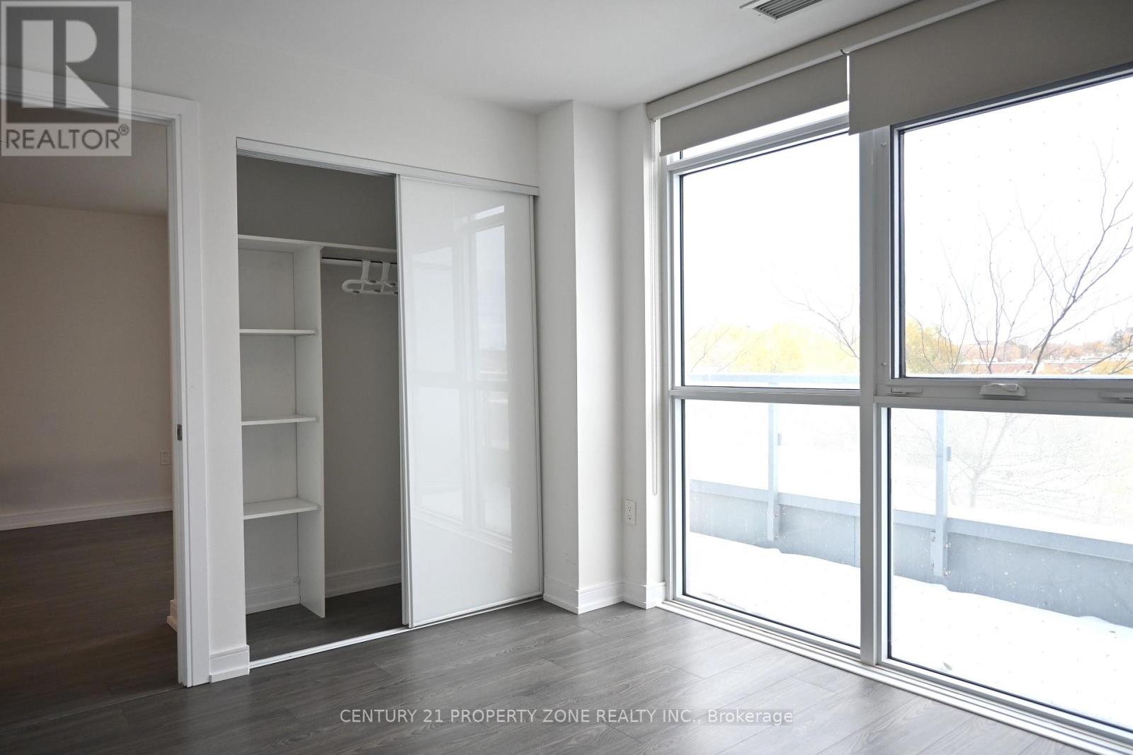 210 - 225 Village Green Square, Toronto, Ontario  M1S 0N4 - Photo 11 - E12538214