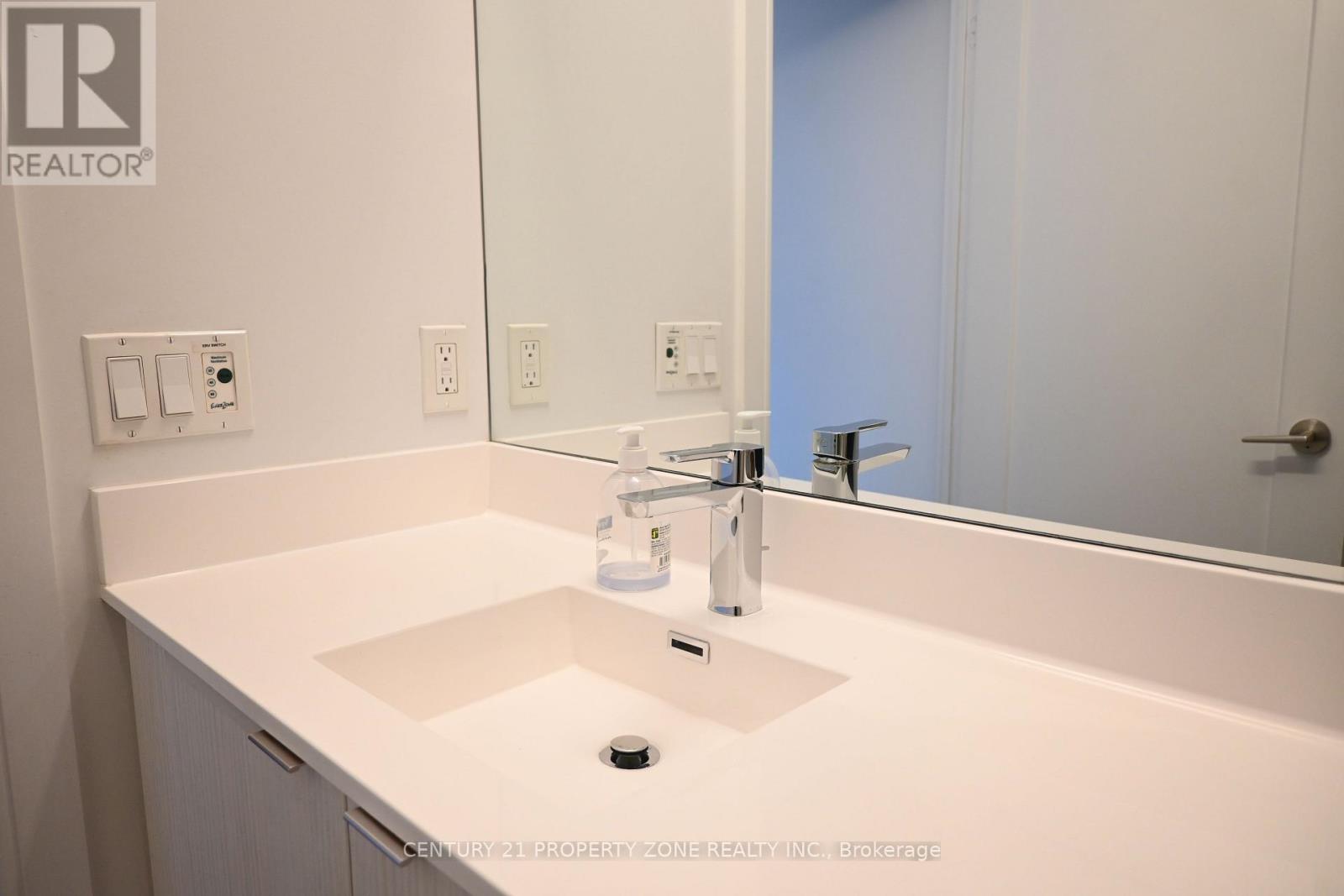 210 - 225 Village Green Square, Toronto, Ontario  M1S 0N4 - Photo 18 - E12538214