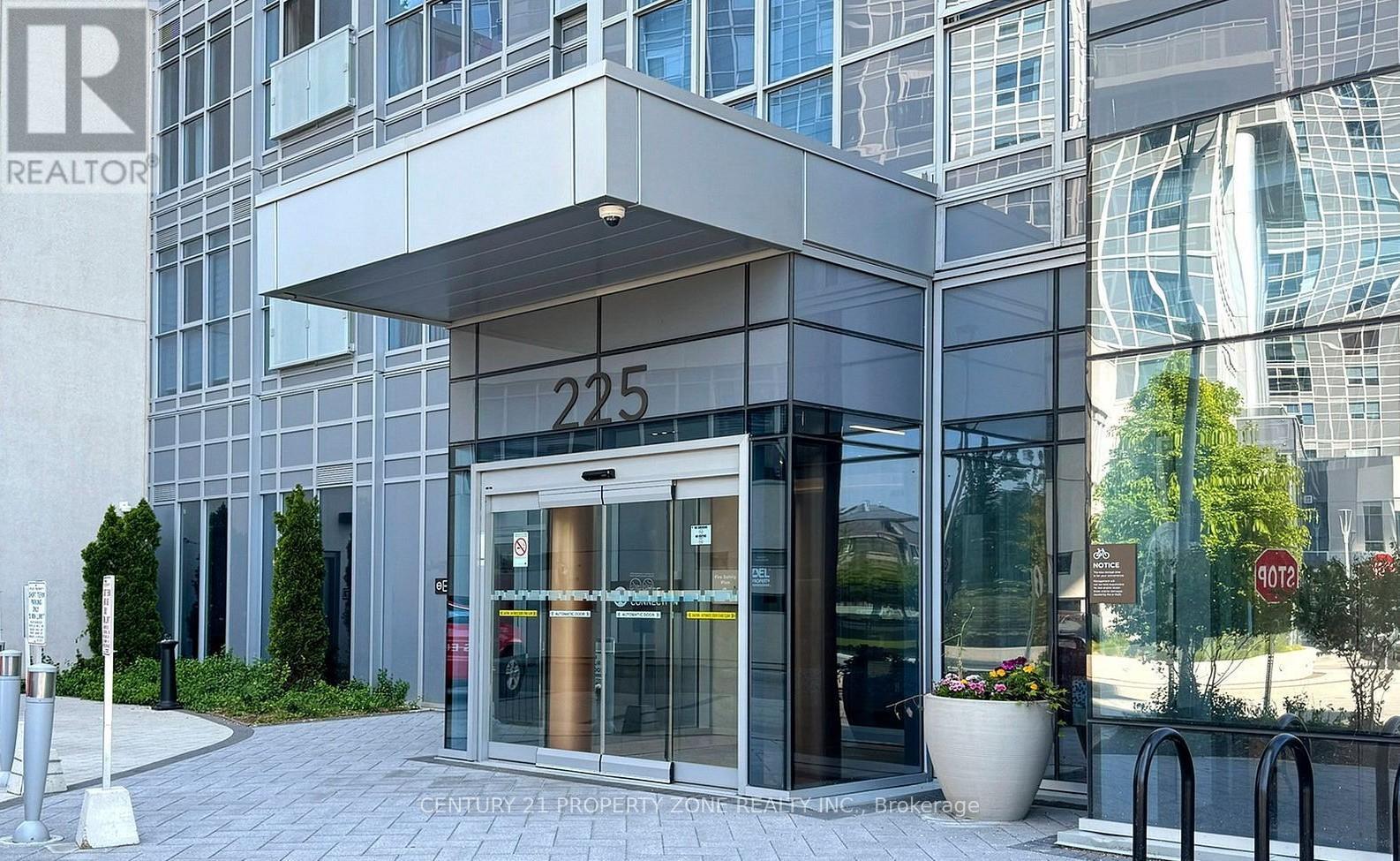 210 - 225 Village Green Square, Toronto, Ontario  M1S 0N4 - Photo 2 - E12538214