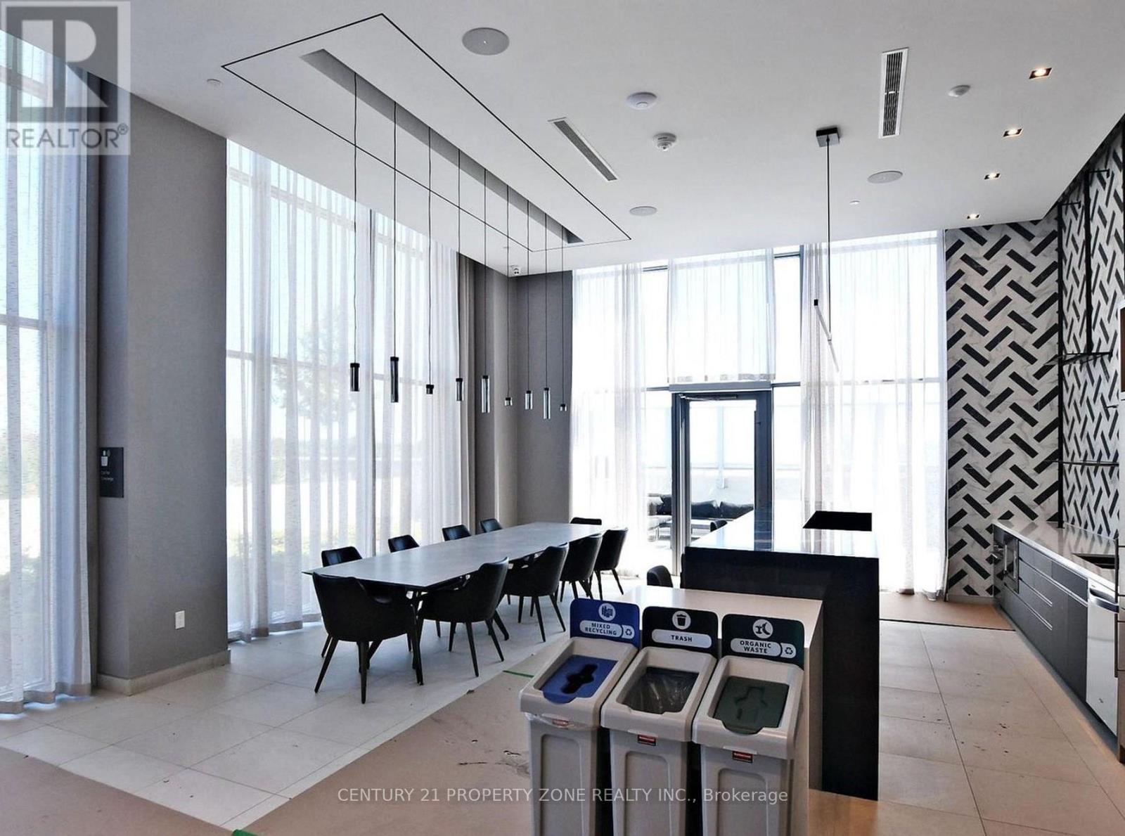 210 - 225 Village Green Square, Toronto, Ontario  M1S 0N4 - Photo 24 - E12538214