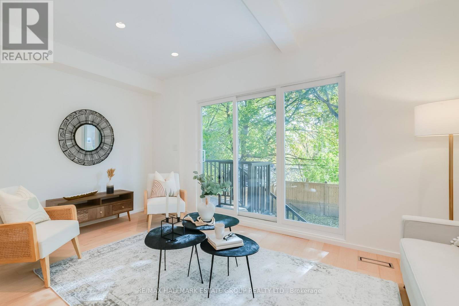 7 Ivy Avenue, Toronto, Ontario  M4L 2H6 - Photo 17 - E12538238