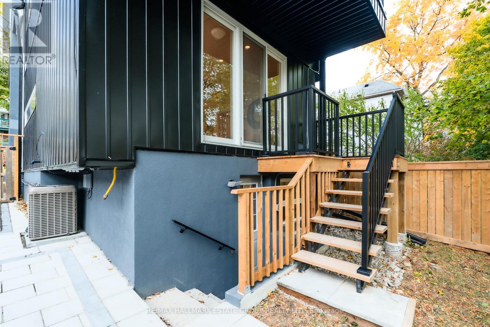 7 Ivy Avenue, Toronto, Ontario  M4L 2H6 - Photo 36 - E12538238