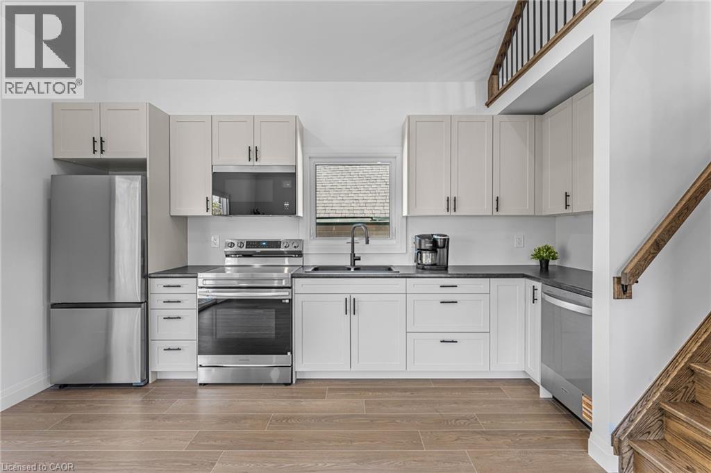 3 Ball Avenue E, St. Catharines, Ontario  L2T 1B4 - Photo 11 - 40781983