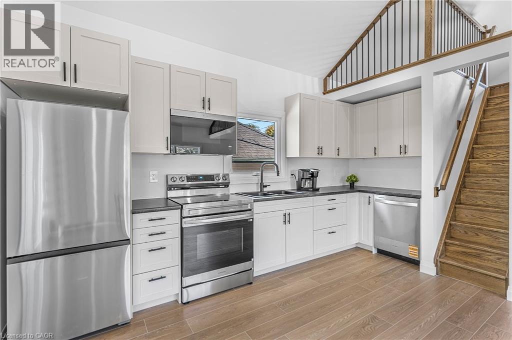 3 Ball Avenue E, St. Catharines, Ontario  L2T 1B4 - Photo 15 - 40781983