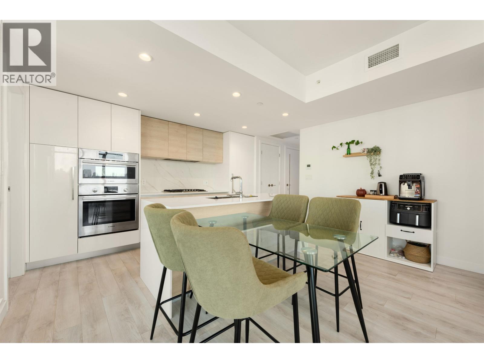 1808 2085 Skyline Court, Burnaby, British Columbia  V5C 0M6 - Photo 4 - R3066713