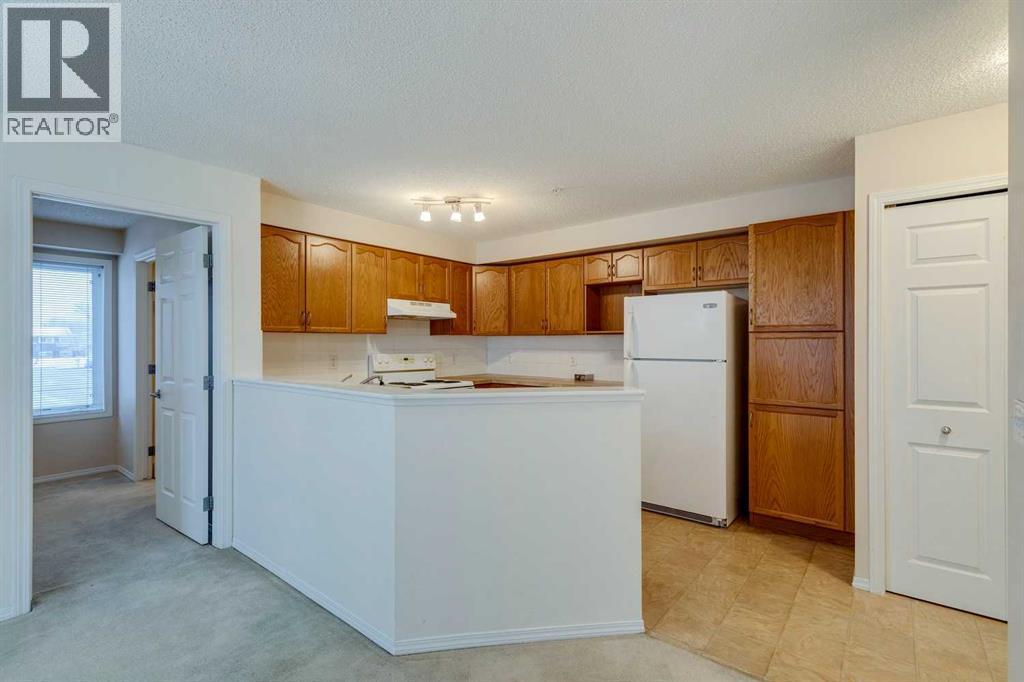 2114, 5200 44 Avenue Ne, Calgary, Alberta  T1Y 7L4 - Photo 2 - A2270040