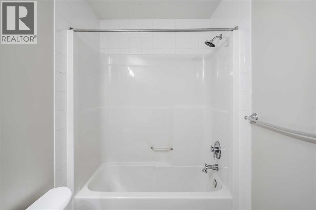 206 Pantego View Nw, Calgary, Alberta  T3K 0N7 - Photo 35 - A2270275