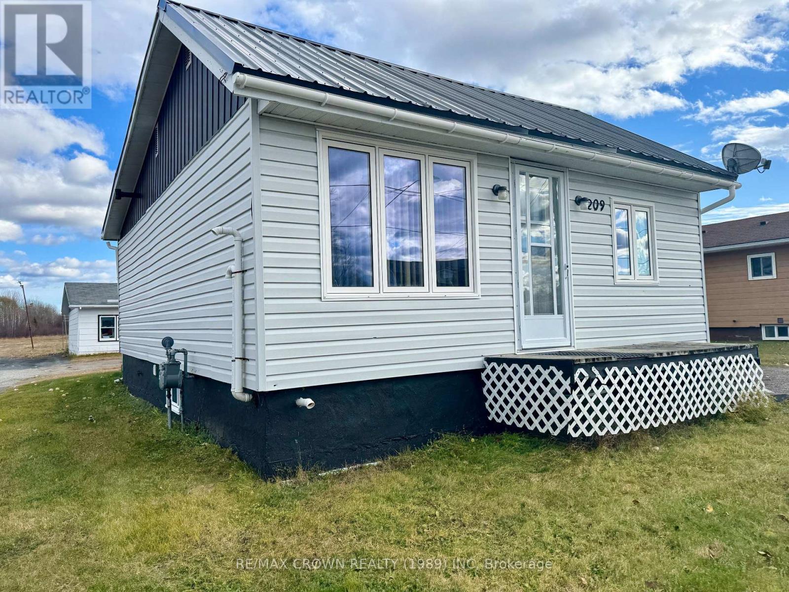 209 Ross Road, Smooth Rock Falls, Ontario  P0L 2B0 - Photo 26 - T12538558