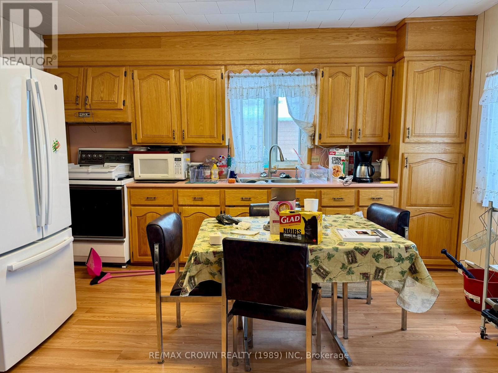 209 Ross Road, Smooth Rock Falls, Ontario  P0L 2B0 - Photo 3 - T12538558