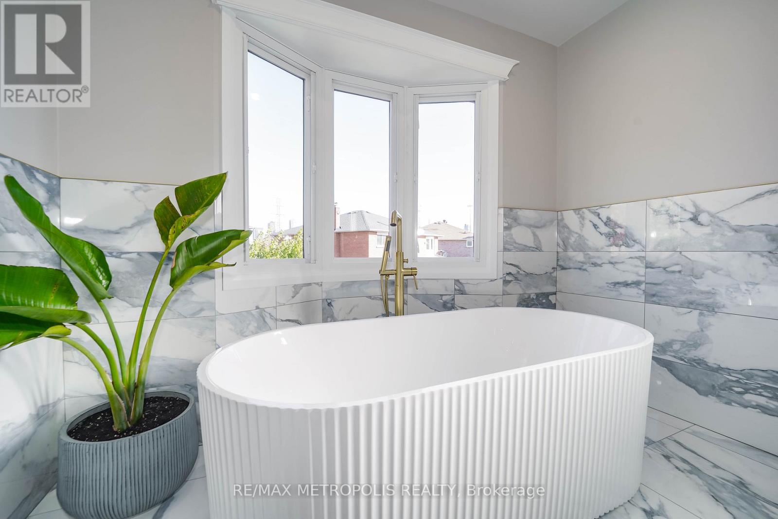 4392 Grassland Crescent, Mississauga, Ontario  L5V 1E2 - Photo 41 - W12536824