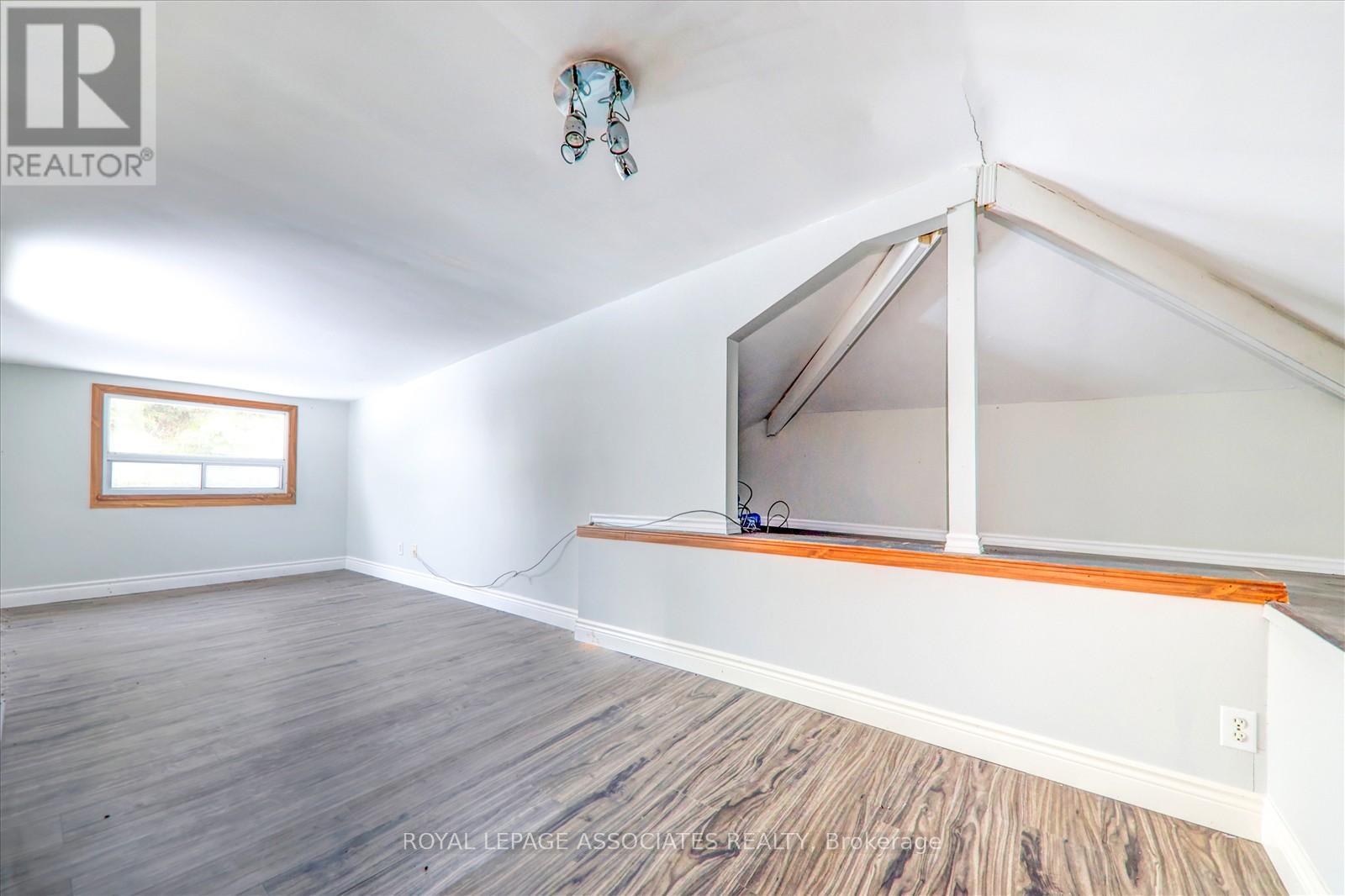 21654 Warden Avenue, East Gwillimbury, Ontario  L0G 1R0 - Photo 21 - N12538242