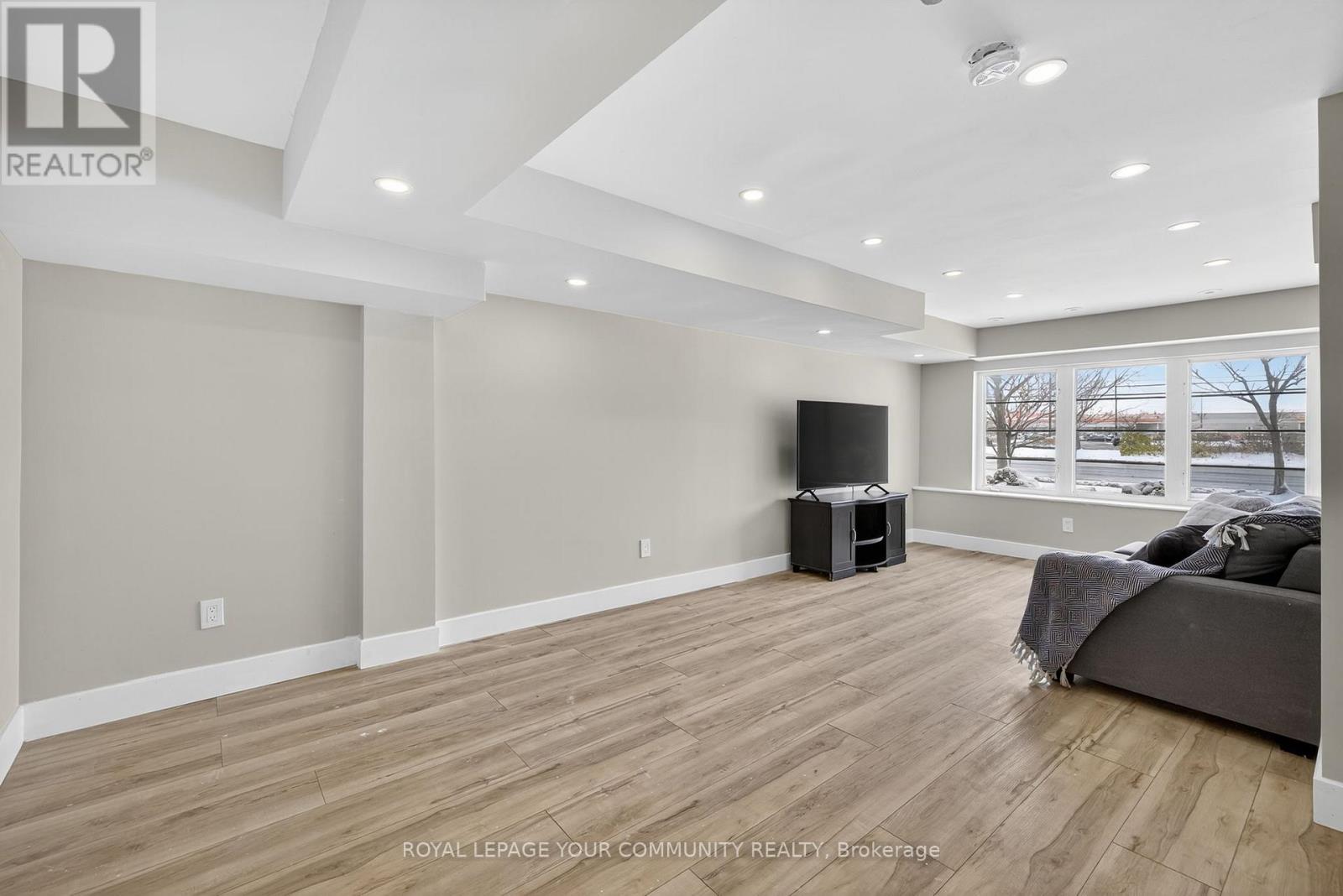 193 Zokol Drive, Aurora, Ontario  L4G 0B8 - Photo 16 - N12538246