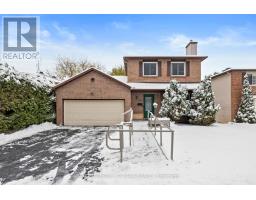 10 FOXLEIGH CRESCENT, Ottawa, Ontario