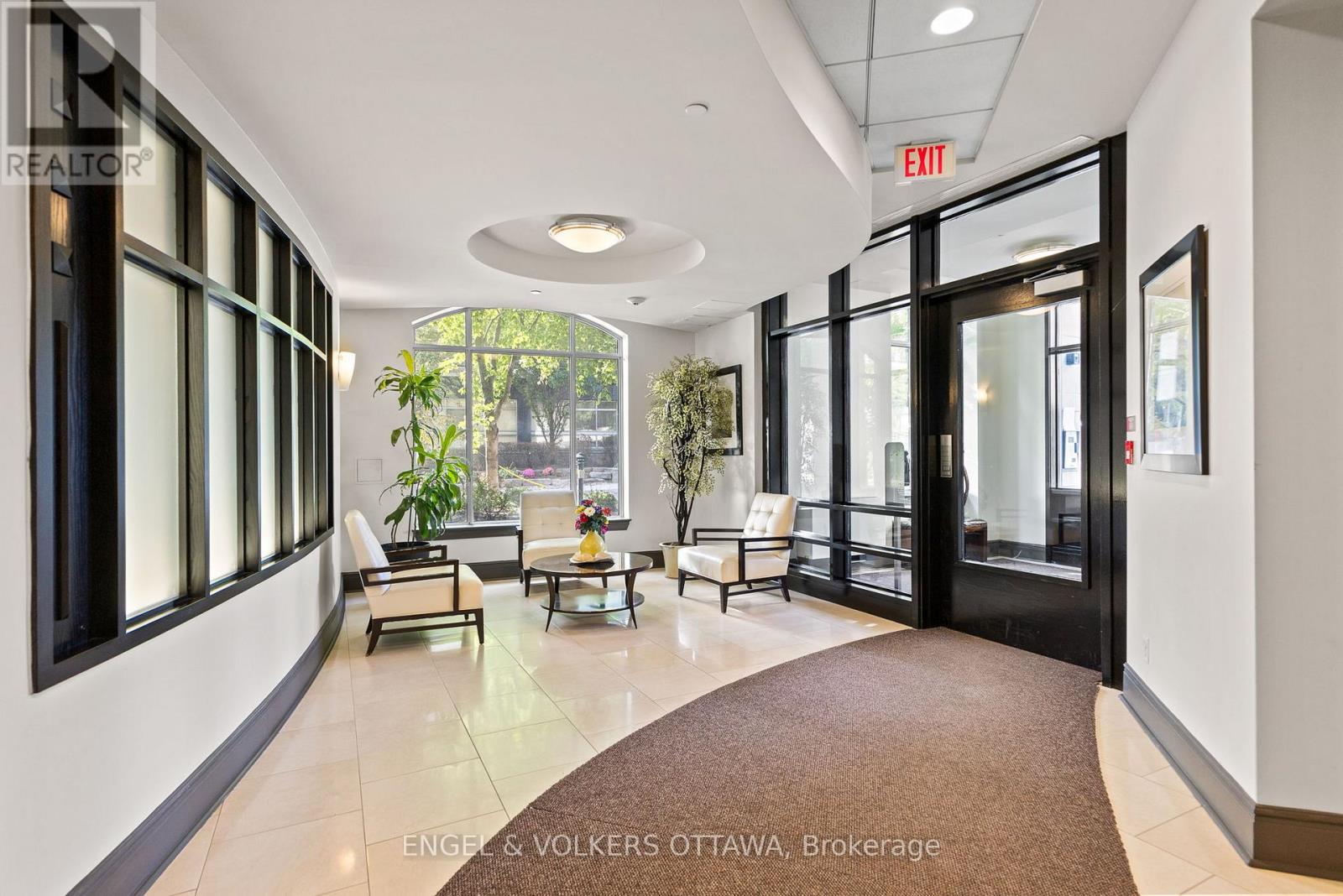 303 - 95 Bronson Avenue, Ottawa, Ontario K1R 1E2 - Photo 3 - X12538376