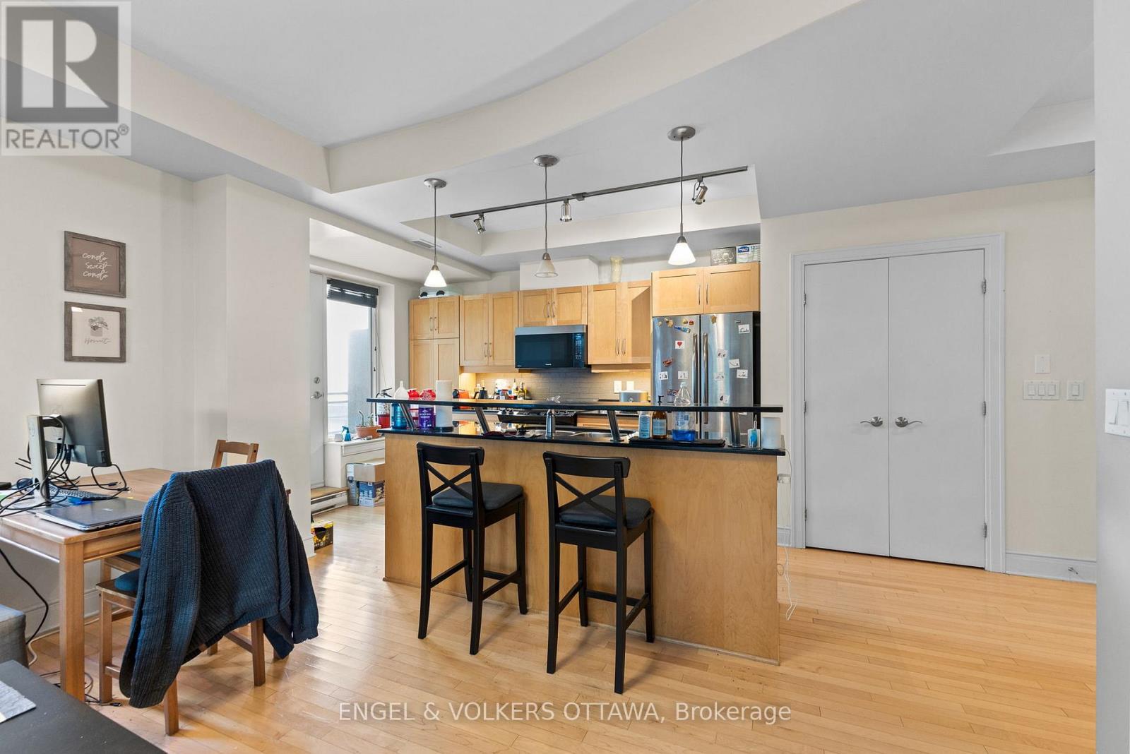 303 - 95 Bronson Avenue, Ottawa, Ontario K1R 1E2 - Photo 4 - X12538376