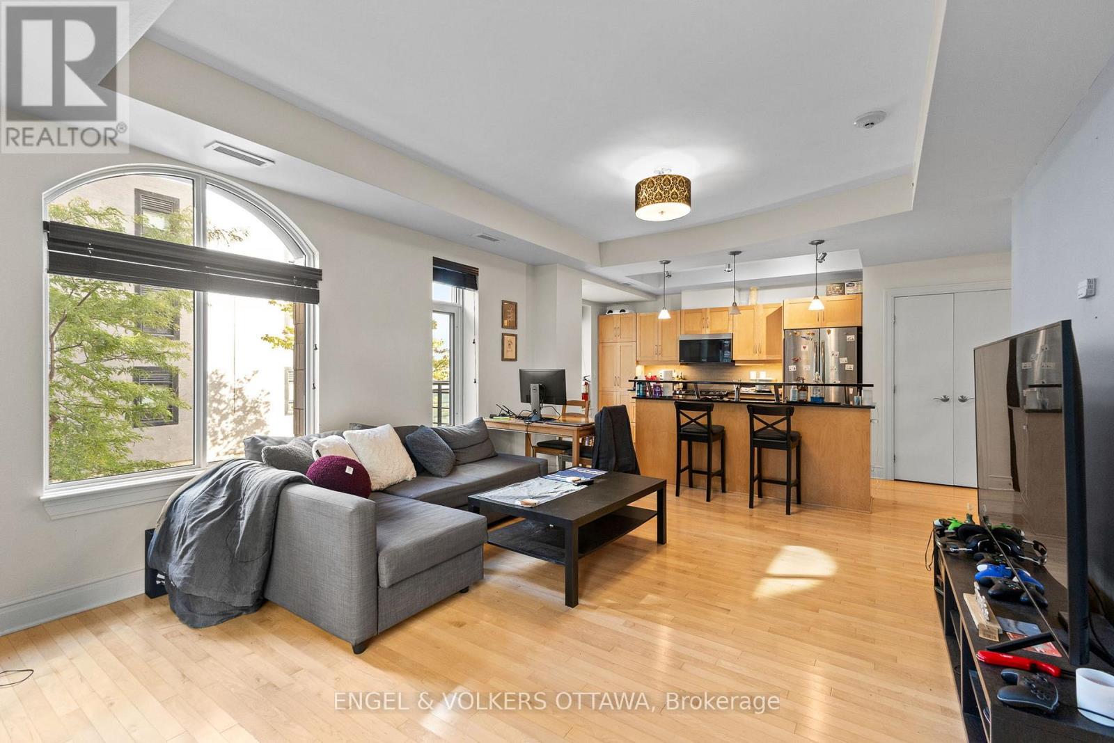 303 - 95 Bronson Avenue, Ottawa, Ontario K1R 1E2 - Photo 5 - X12538376