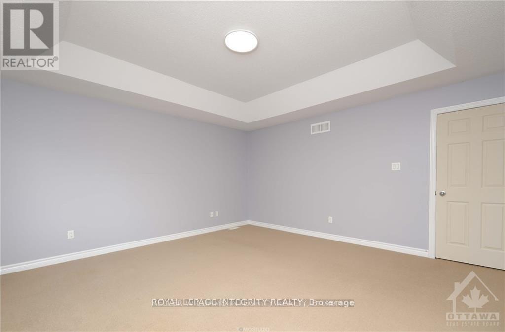 432 Temiskaming Crescent, Ottawa, Ontario  K2J 0V5 - Photo 15 - X12538386