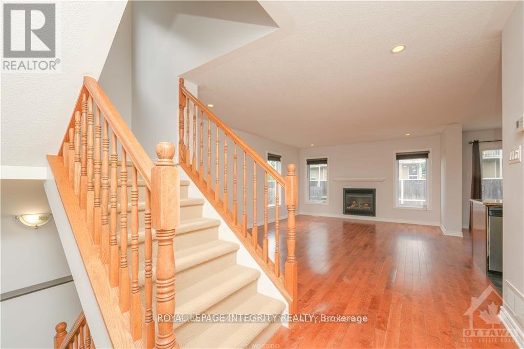 432 Temiskaming Crescent, Ottawa, Ontario  K2J 0V5 - Photo 6 - X12538386