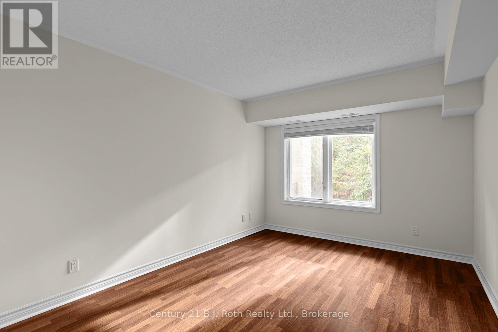 104 - 4 Brandy Lane Drive, Collingwood, Ontario  L9Y 0X4 - Photo 12 - S12455870