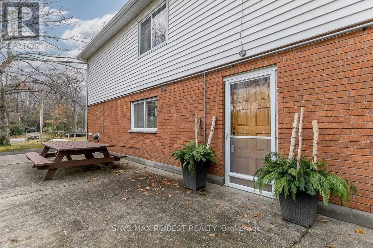 #b - 910 Concession Rd 17 W, Penetanguishene, Ontario  L9M 1R3 - Photo 10 - S12538150