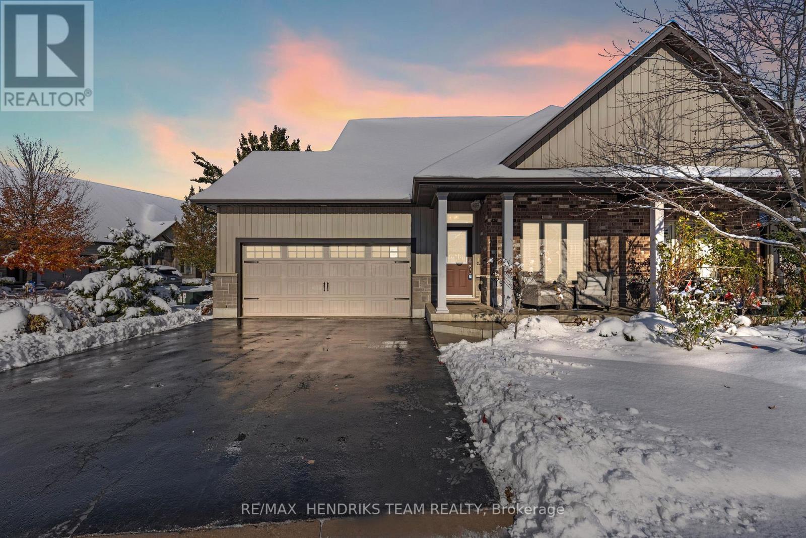 19 - 9440 Eagle Ridge Drive, Niagara Falls, Ontario  L2H 0G3 - Photo 1 - X12538436