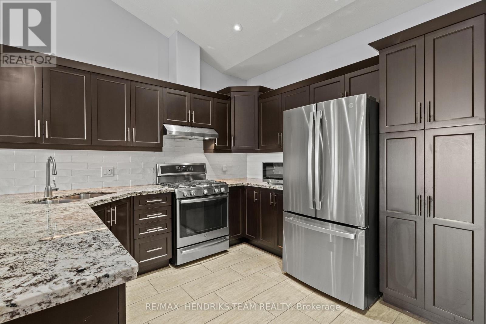 19 - 9440 Eagle Ridge Drive, Niagara Falls, Ontario  L2H 0G3 - Photo 12 - X12538436