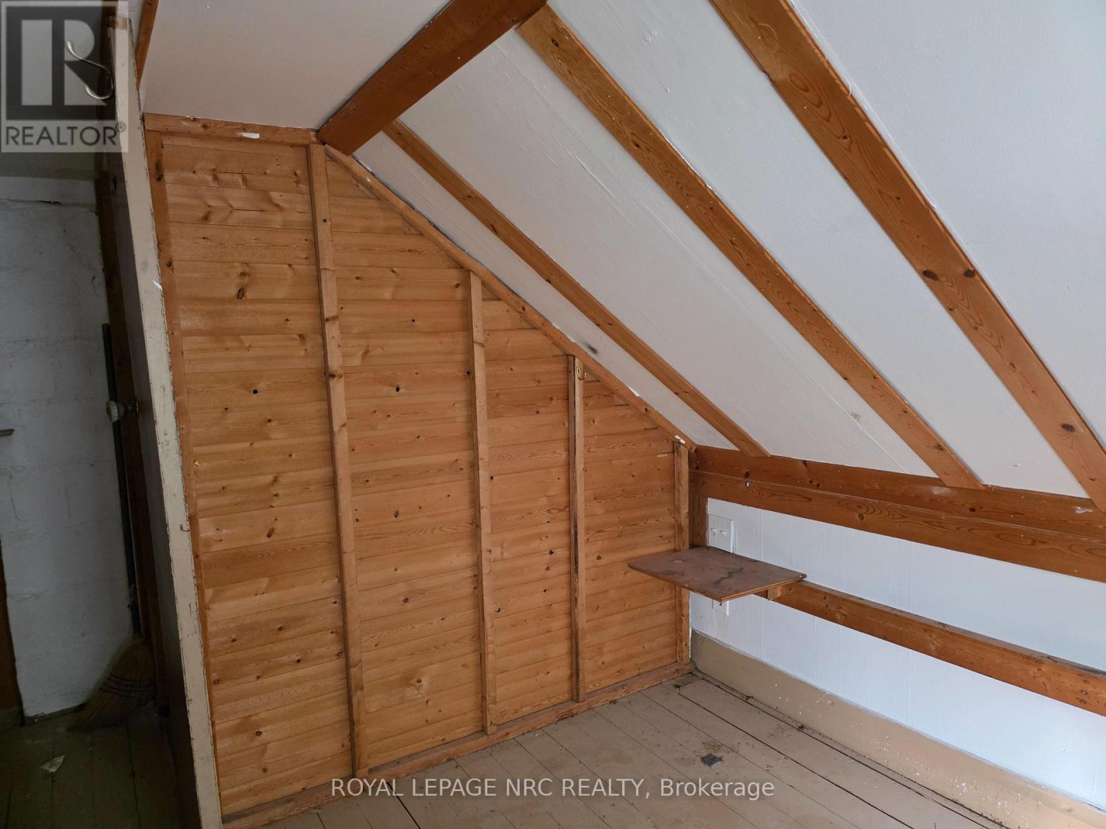 39 Manchester Avenue, St. Catharines, Ontario  L2R 1N9 - Photo 14 - X12538446