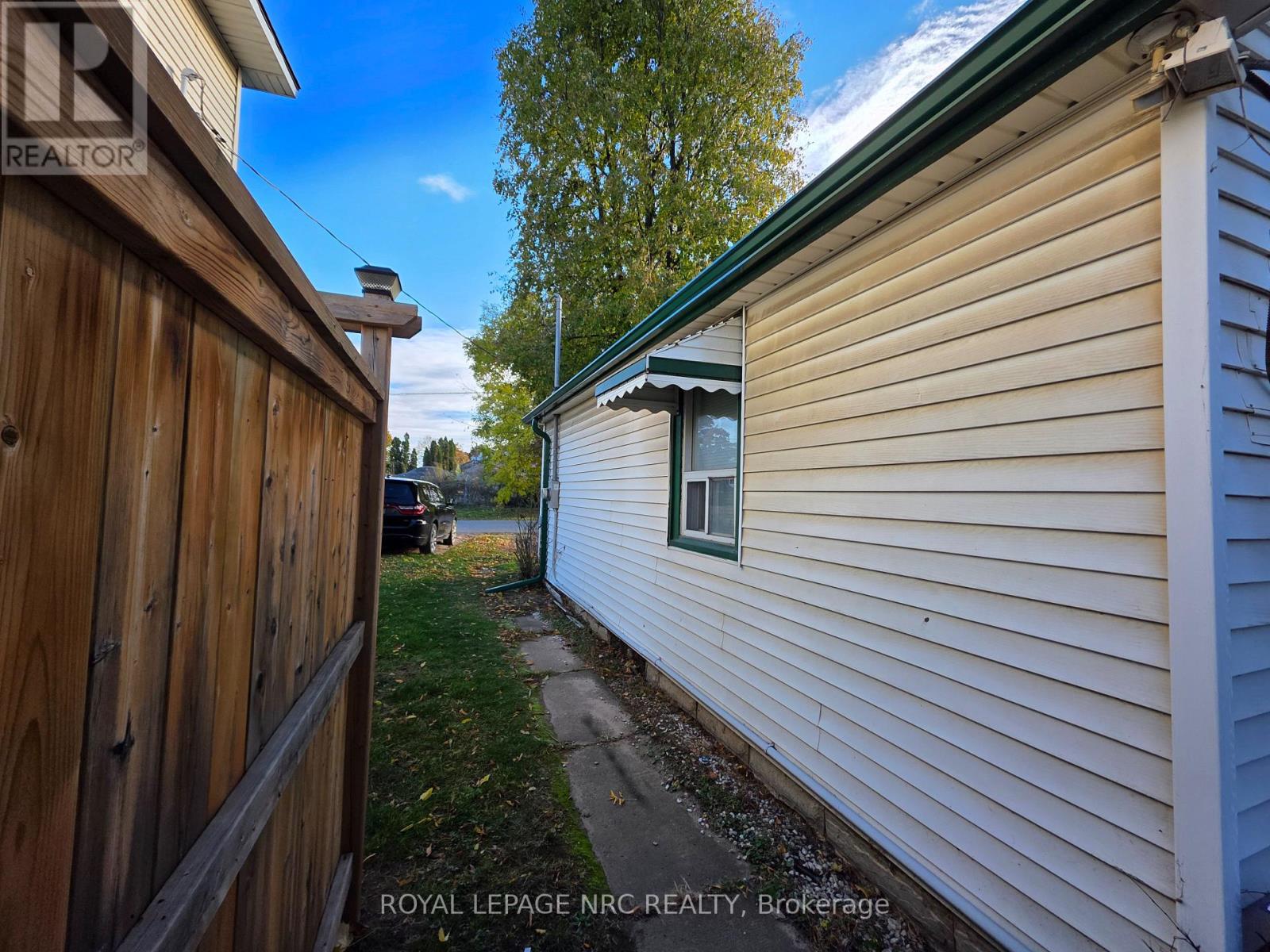 39 Manchester Avenue, St. Catharines, Ontario  L2R 1N9 - Photo 19 - X12538446