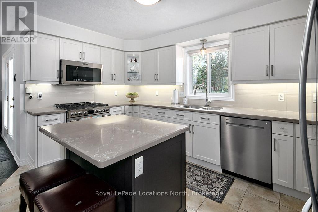 12 Georgian Meadows Drive, Collingwood, Ontario  L9Y 5G9 - Photo 11 - S12538310