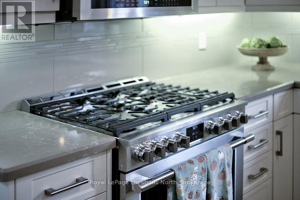 12 Georgian Meadows Drive, Collingwood, Ontario  L9Y 5G9 - Photo 12 - S12538310