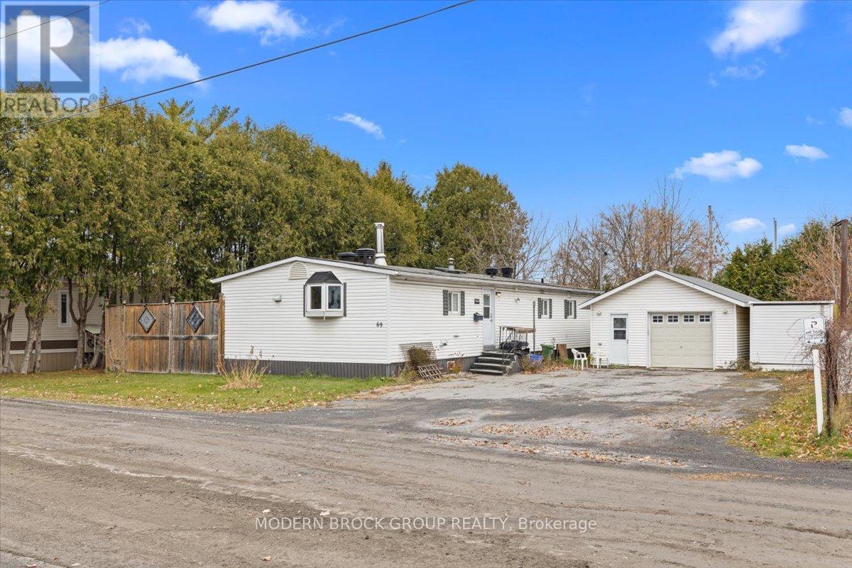 69 - 3535 St. Joseph Boulevard, Ottawa, Ontario K4A 0Z6 - Photo 1 - X12538536