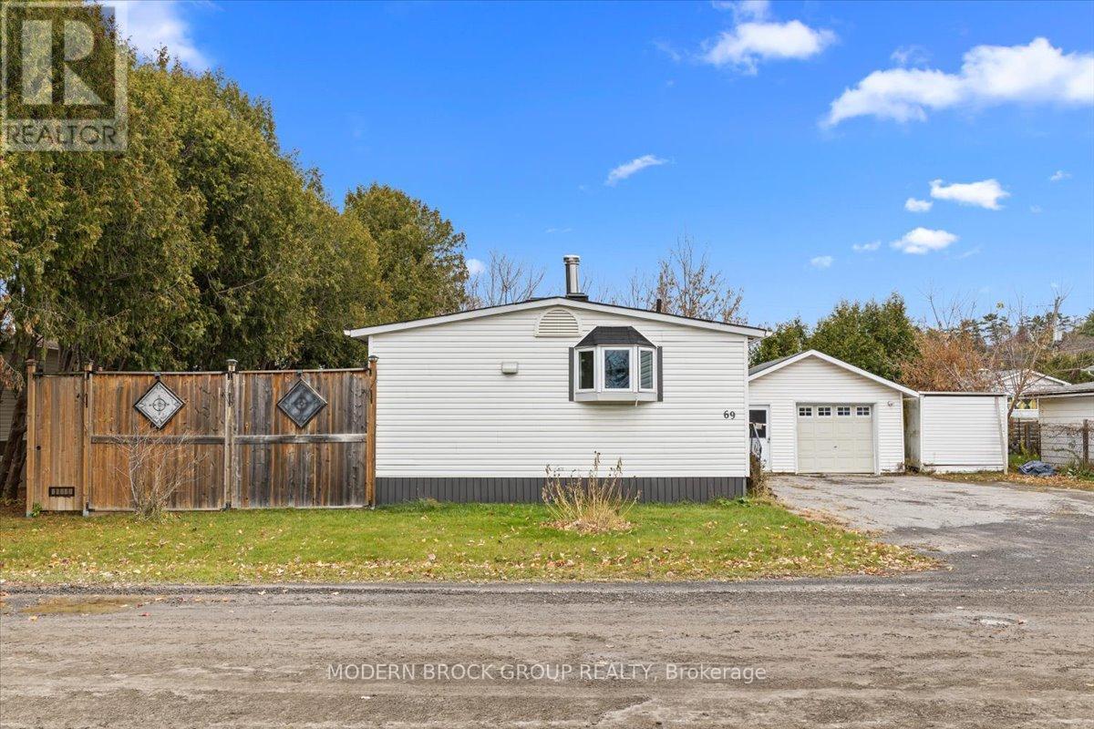 69 - 3535 St. Joseph Boulevard, Ottawa, Ontario K4A 0Z6 - Photo 2 - X12538536