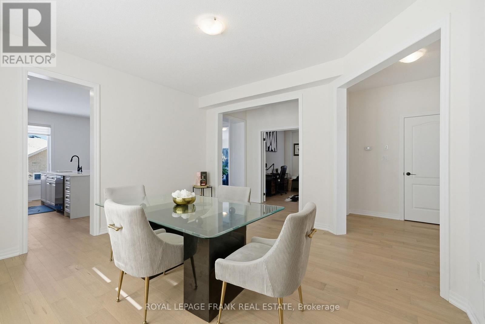 11 Fisher Road, Kawartha Lakes (Lindsay), Ontario  K9V 0P8 - Photo 10 - X12538368