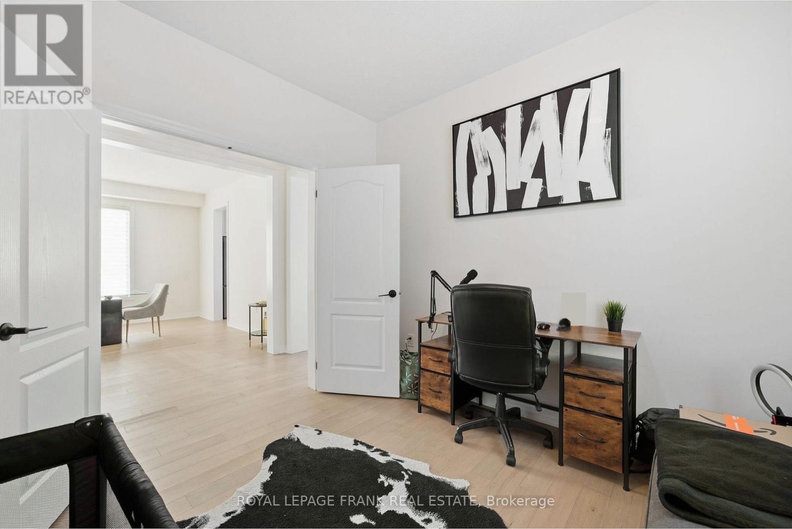 11 Fisher Road, Kawartha Lakes (Lindsay), Ontario  K9V 0P8 - Photo 14 - X12538368