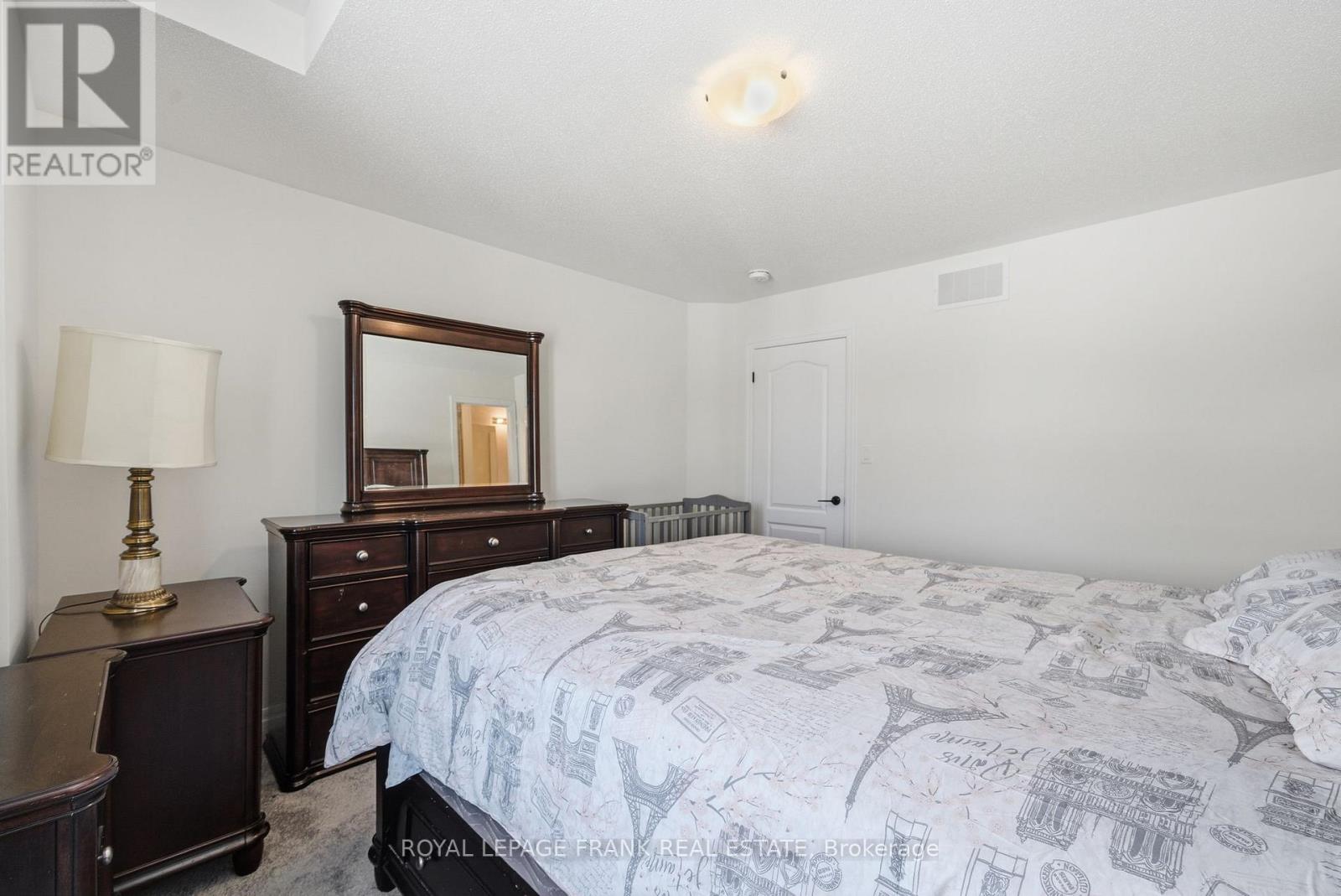 11 Fisher Road, Kawartha Lakes (Lindsay), Ontario  K9V 0P8 - Photo 30 - X12538368