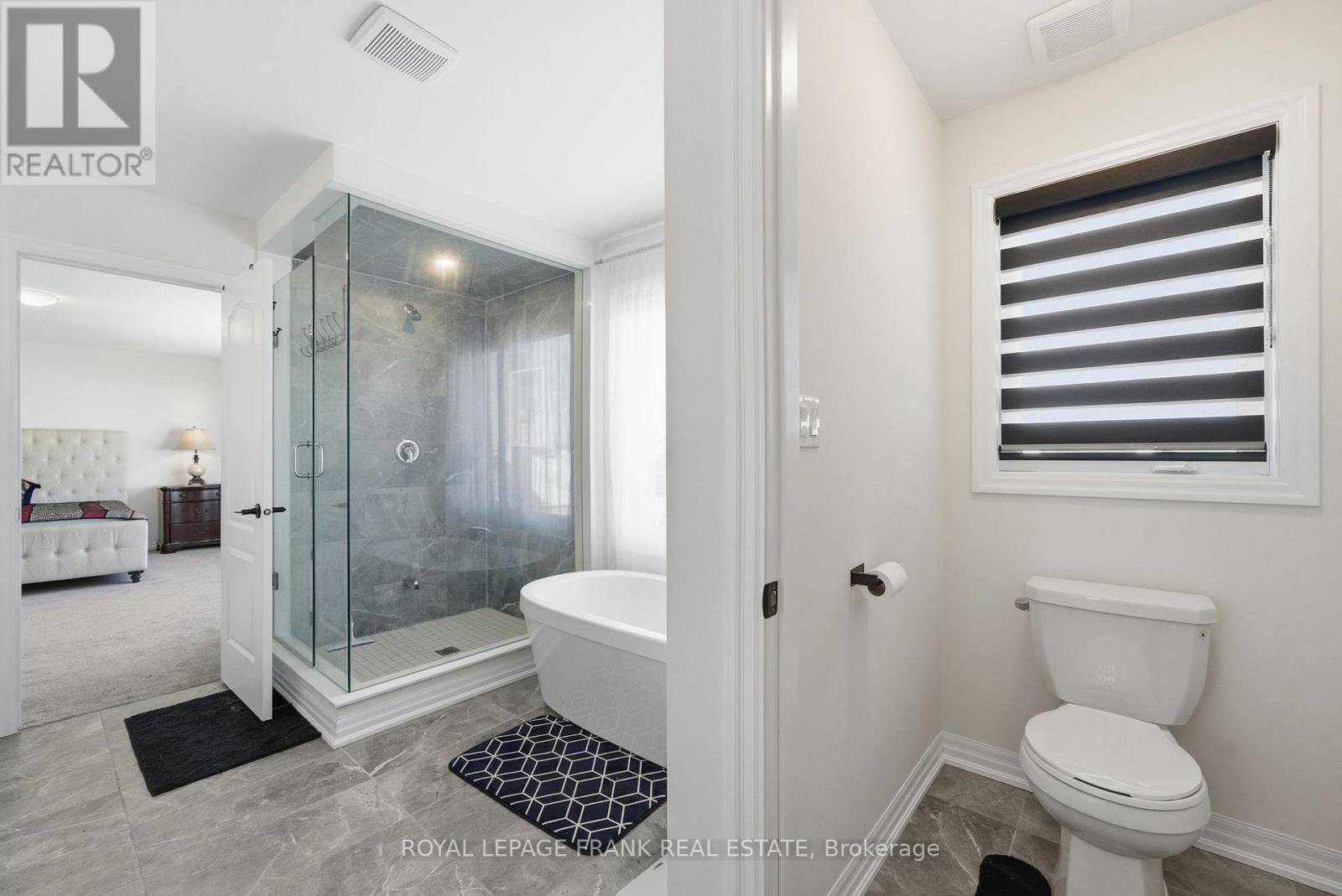 11 Fisher Road, Kawartha Lakes (Lindsay), Ontario  K9V 0P8 - Photo 41 - X12538368