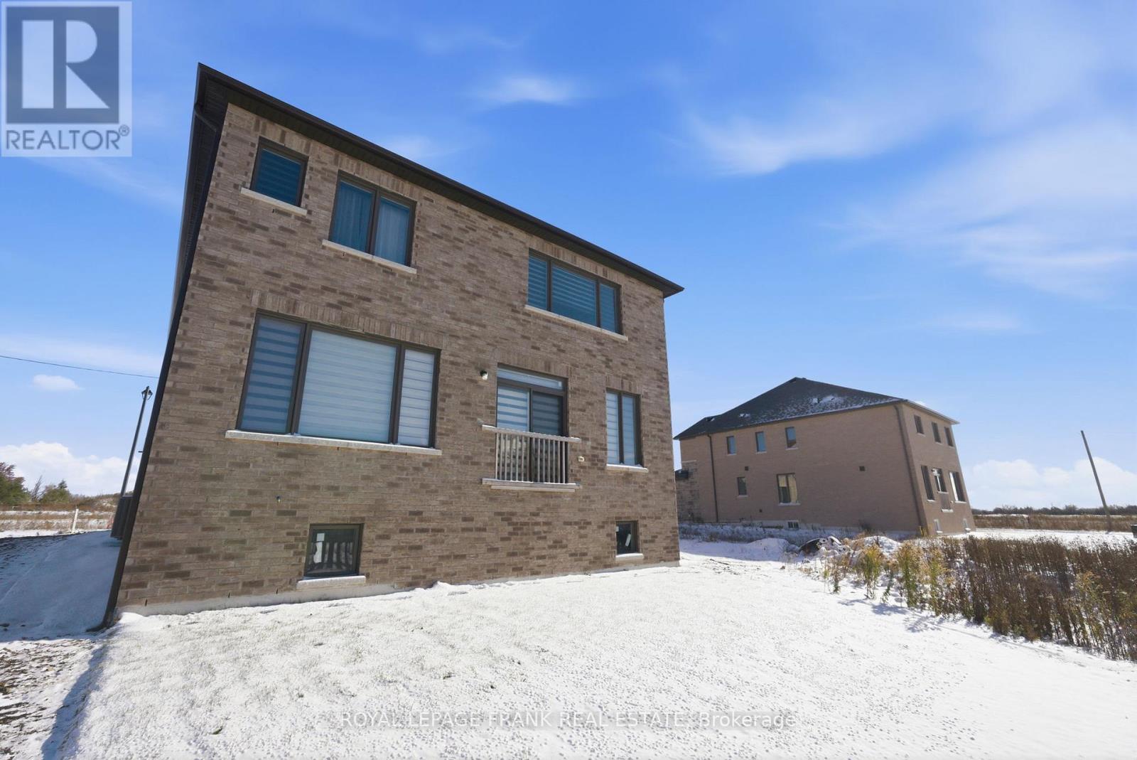 11 Fisher Road, Kawartha Lakes (Lindsay), Ontario  K9V 0P8 - Photo 47 - X12538368