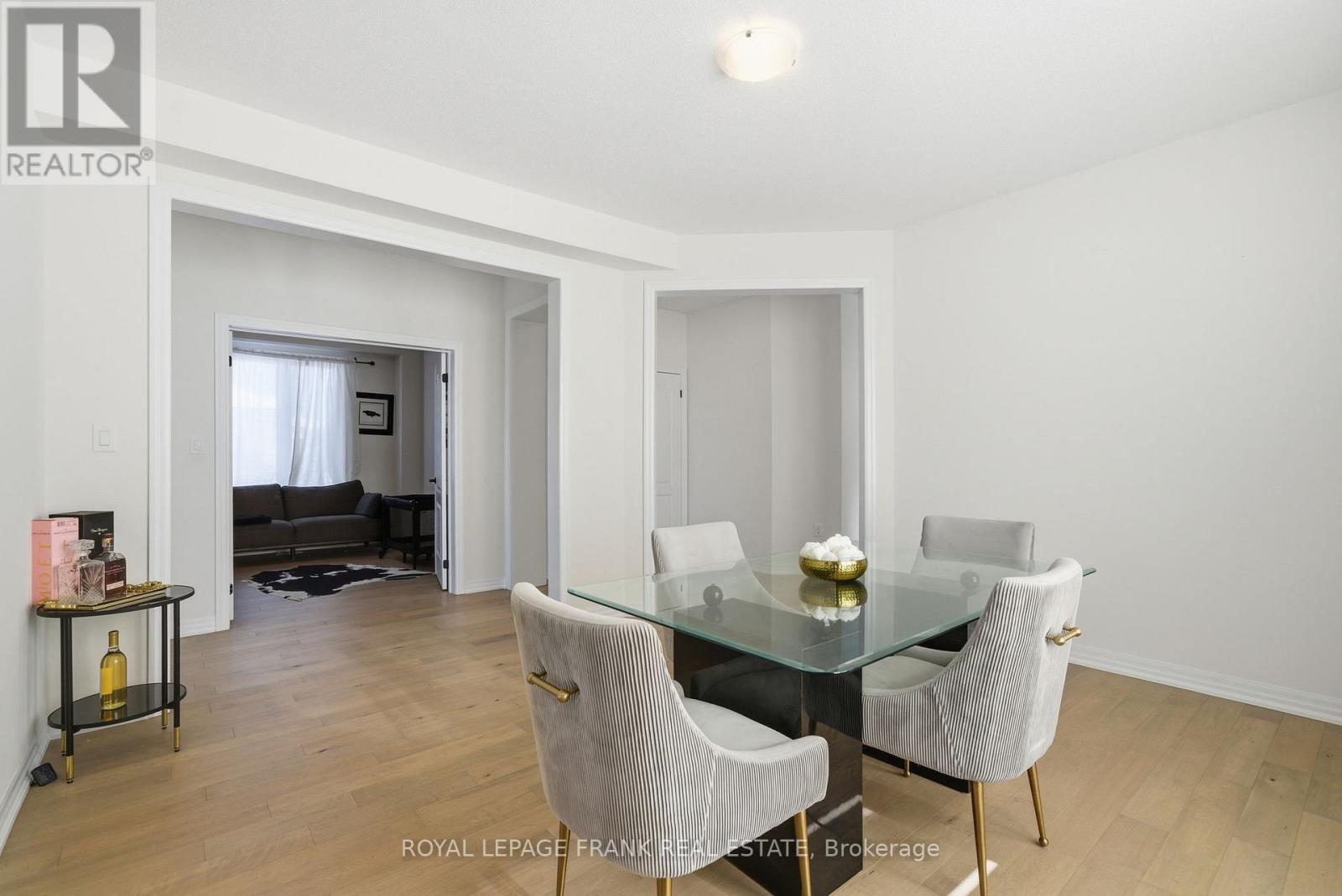 11 Fisher Road, Kawartha Lakes (Lindsay), Ontario  K9V 0P8 - Photo 9 - X12538368