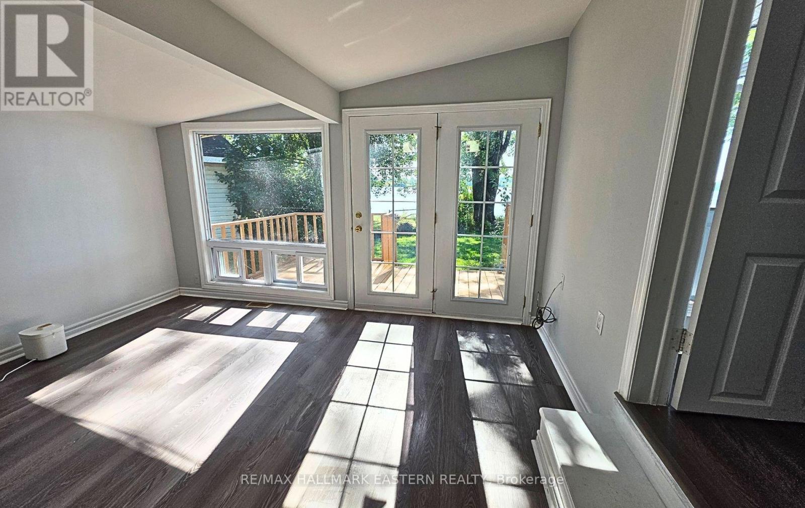 30 Edgewater Drive, Selwyn, Ontario K0L 1T0 - Photo 11 - X12538466