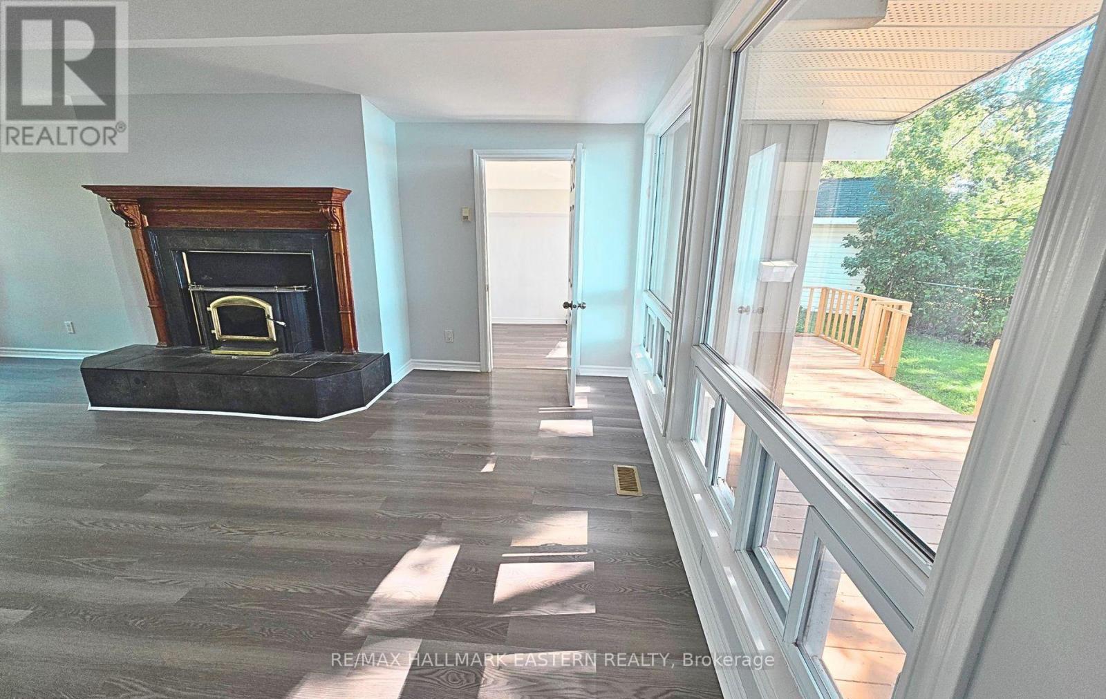 30 Edgewater Drive, Selwyn, Ontario K0L 1T0 - Photo 12 - X12538466