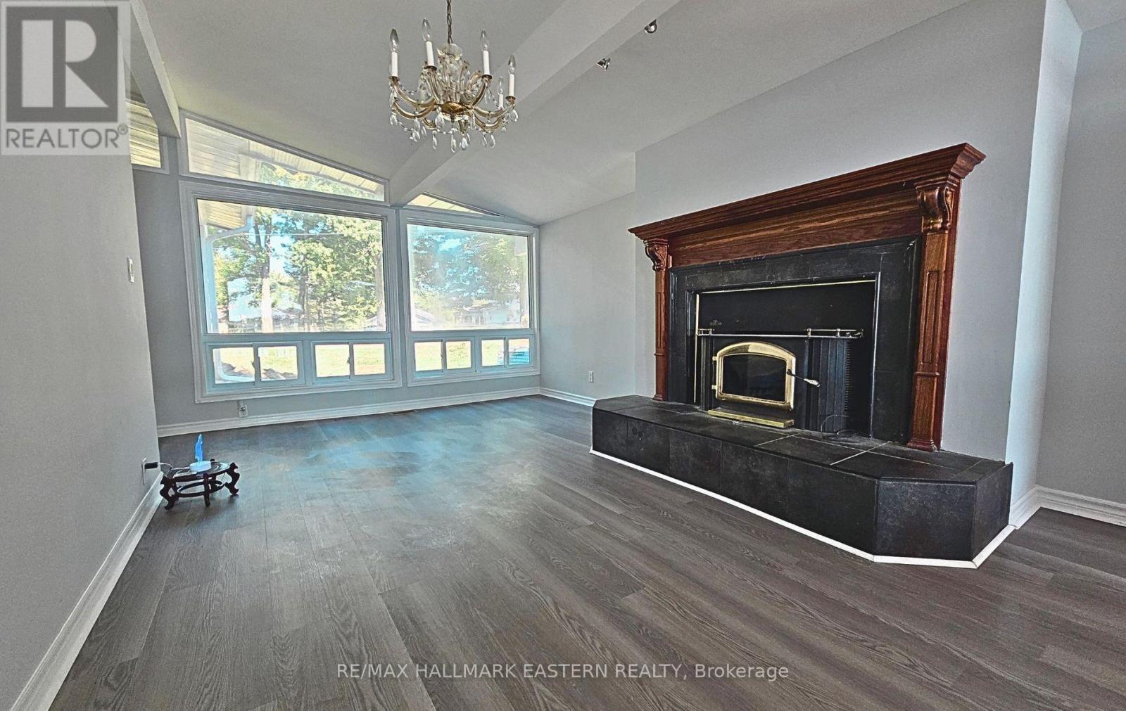 30 Edgewater Drive, Selwyn, Ontario K0L 1T0 - Photo 13 - X12538466