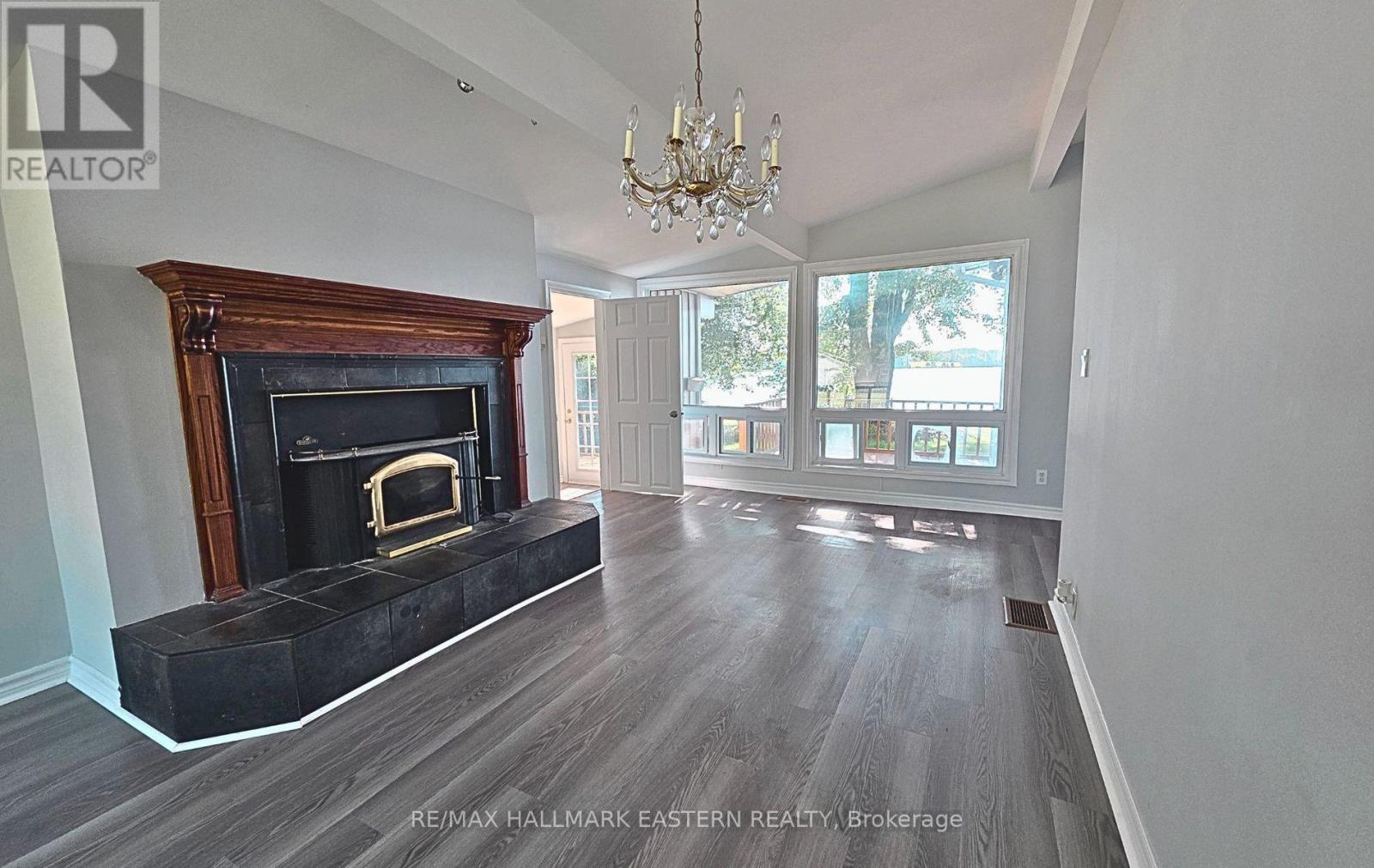 30 Edgewater Drive, Selwyn, Ontario K0L 1T0 - Photo 14 - X12538466