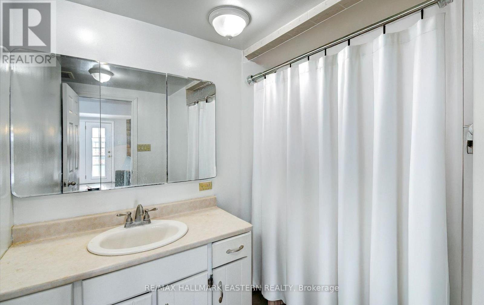 30 Edgewater Drive, Selwyn, Ontario K0L 1T0 - Photo 20 - X12538466