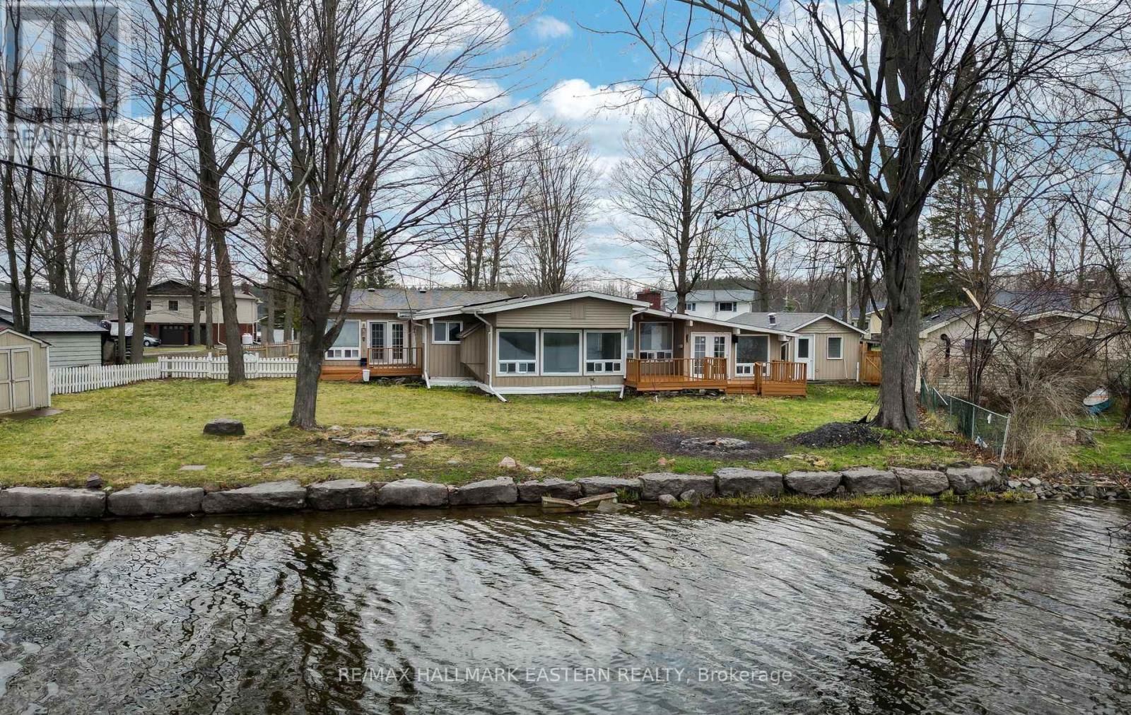 30 Edgewater Drive, Selwyn, Ontario K0L 1T0 - Photo 22 - X12538466