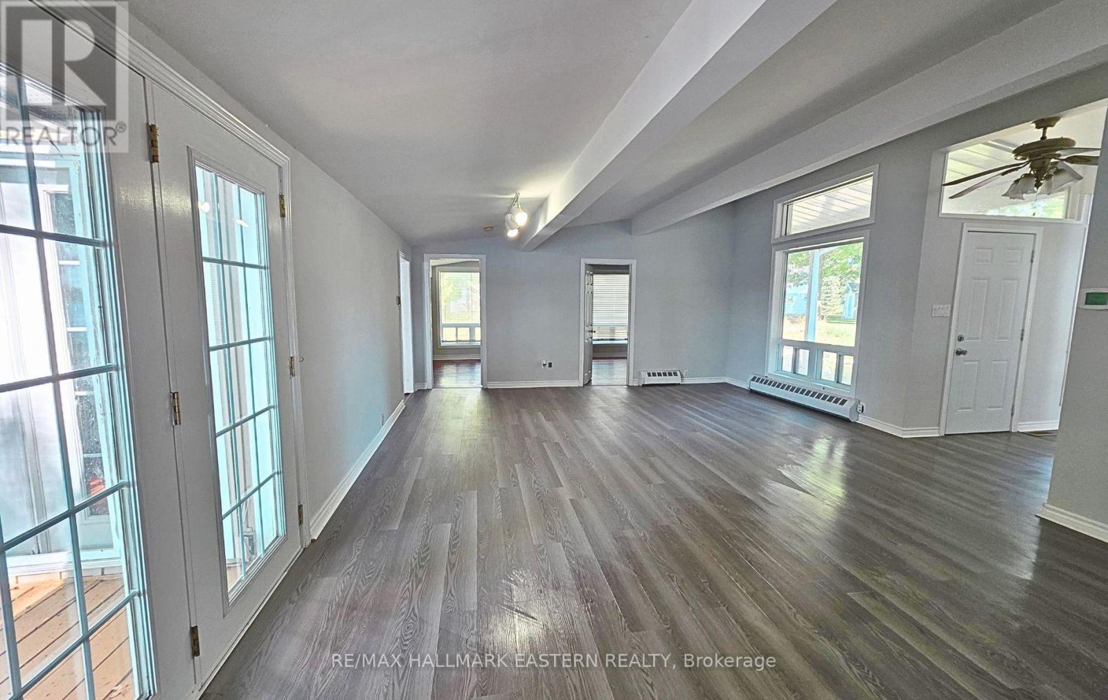 30 Edgewater Drive, Selwyn, Ontario K0L 1T0 - Photo 6 - X12538466