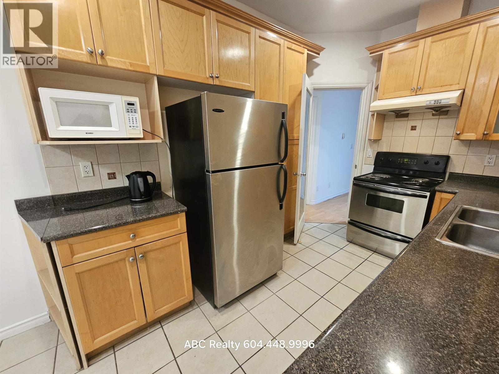 Top Floor 8XXX MAIN STREET, Vancouver, British Columbia