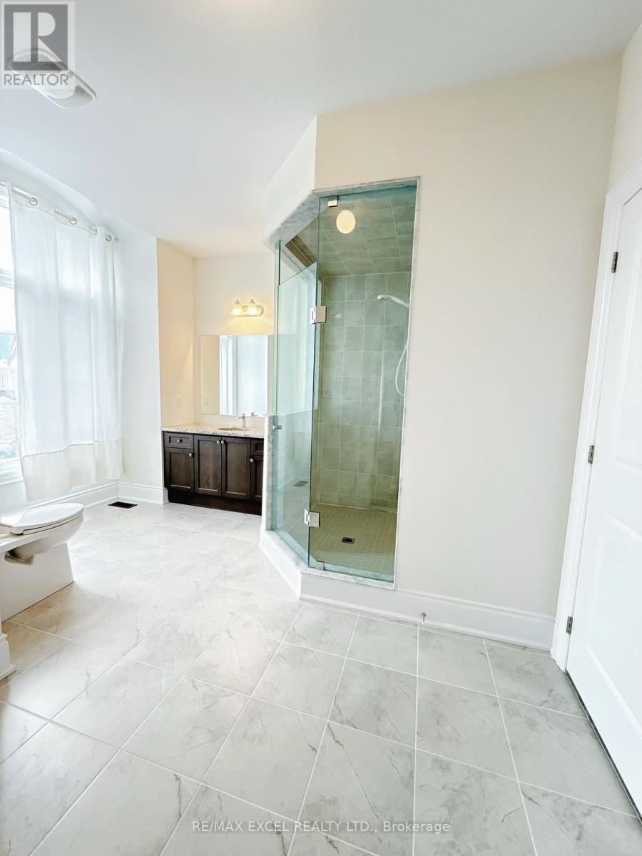 18 Macdonald Court, Richmond Hill, Ontario  L4E 4S3 - Photo 19 - N12524946