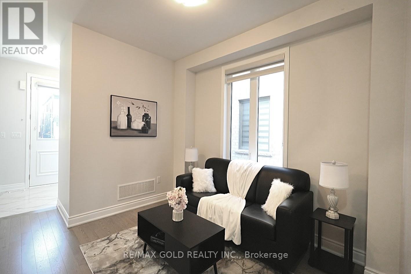 6 Del Grappa Street, Caledon, Ontario  L7C 4L1 - Photo 10 - W12538164