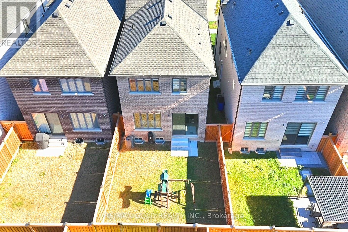 6 Del Grappa Street, Caledon, Ontario  L7C 4L1 - Photo 3 - W12538164