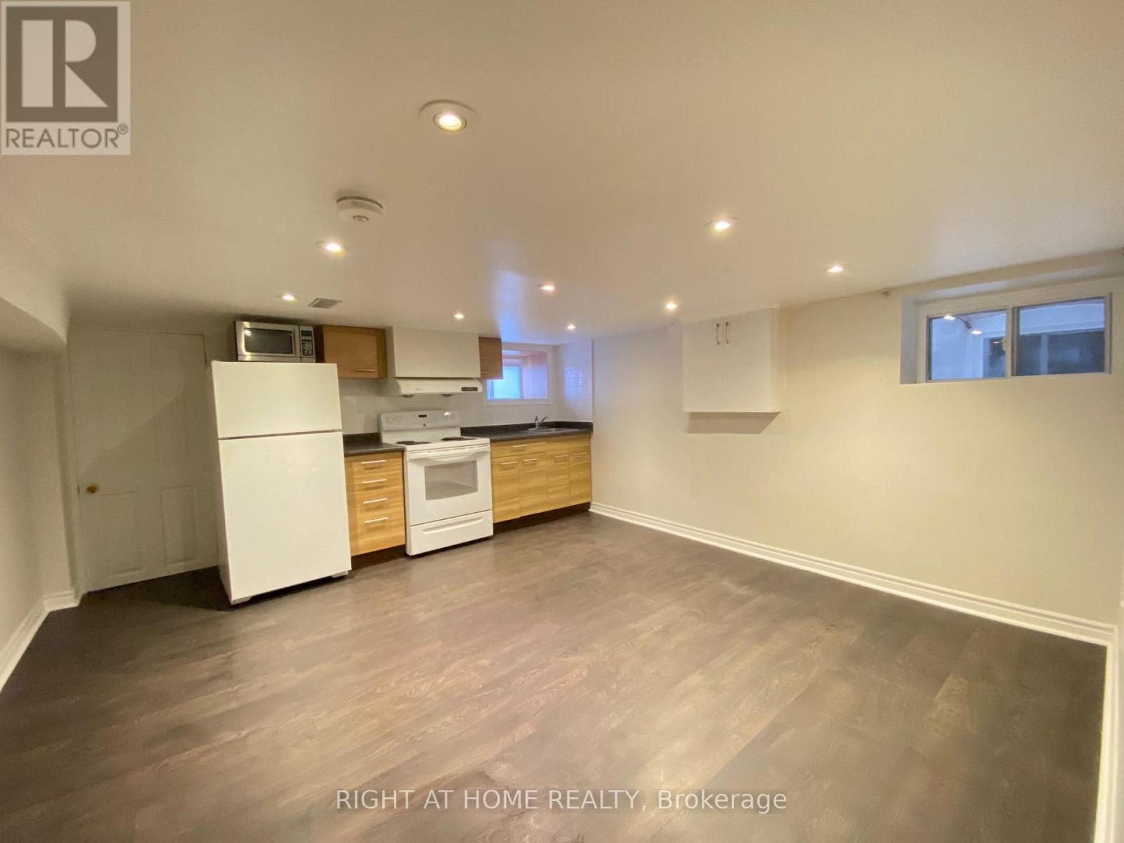 LOWER - 1365 LANSDOWNE AVENUE, Toronto, Ontario